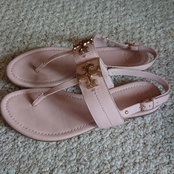 Tory Burch light Pink Everly T-Strap Flat Sandal with golden tone logo size 8.5 - Picture 3 of 12